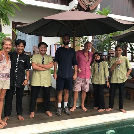 The Local Are Guling Villa Kuta  ภายนอก รูปภาพ